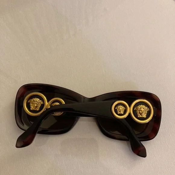 Gianni Versace Vintage Medusa Sunglasses Model 417 Col 900 Authentic